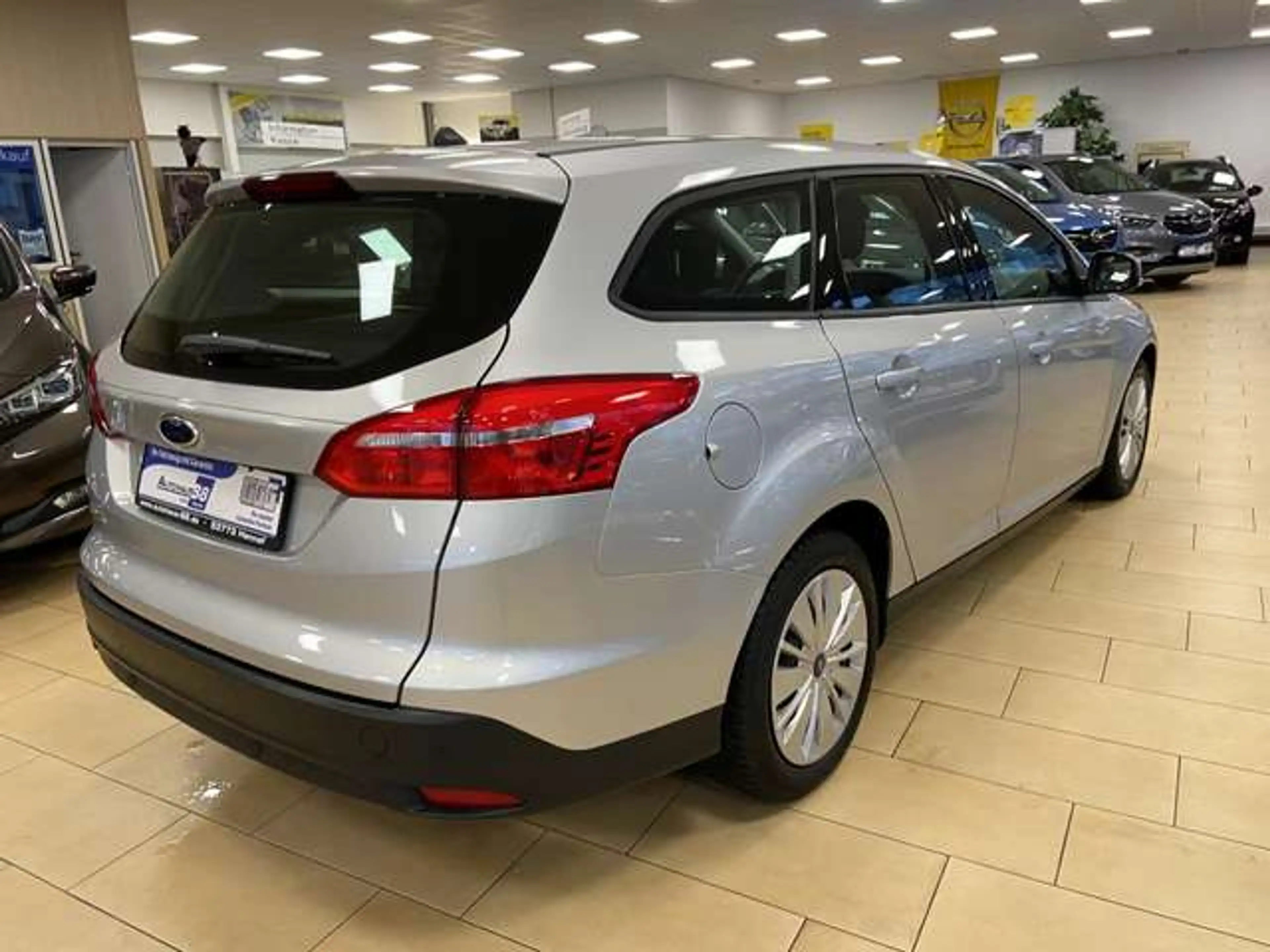 Ford Focus Turnier 1.5 TDCi DPF Start-Stopp-System Trend — photo 3