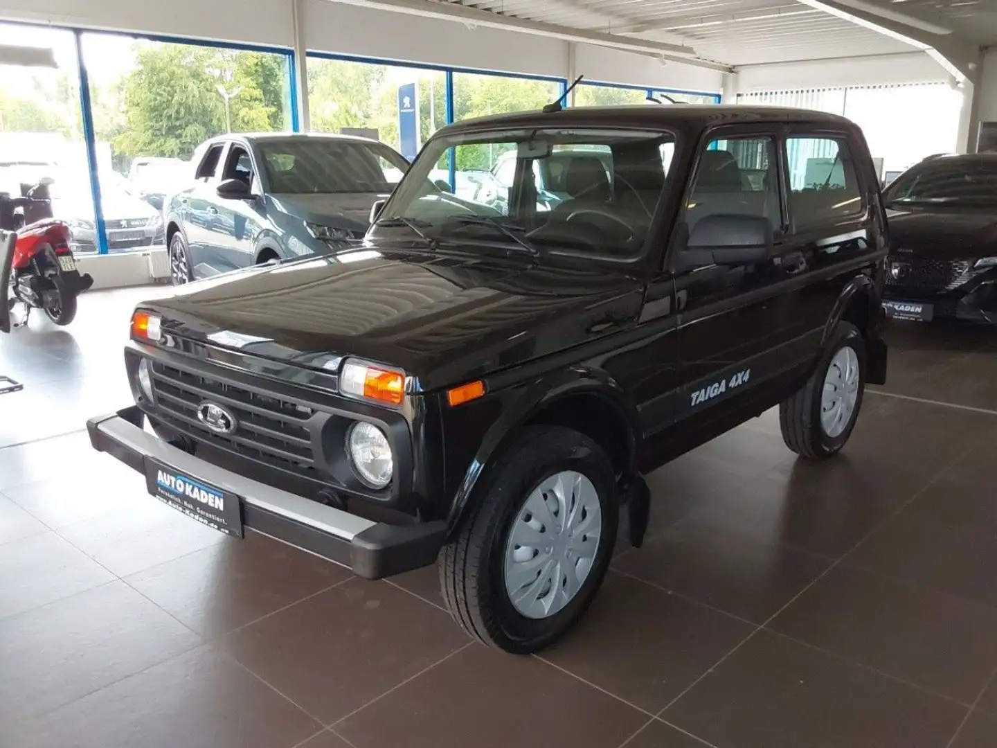 Lada Taiga 4x4, 83, AHZV, Legende Чорний - 1