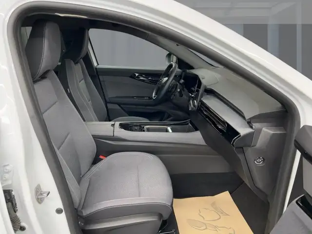 Renault Austral view 8