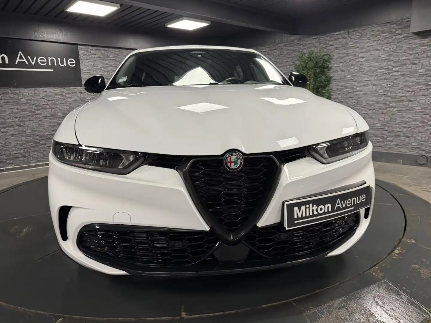 Alfa Romeo Tonale Tonale 1.5 mHEV - 130 - BV TCT  Sprint Blanc - 2