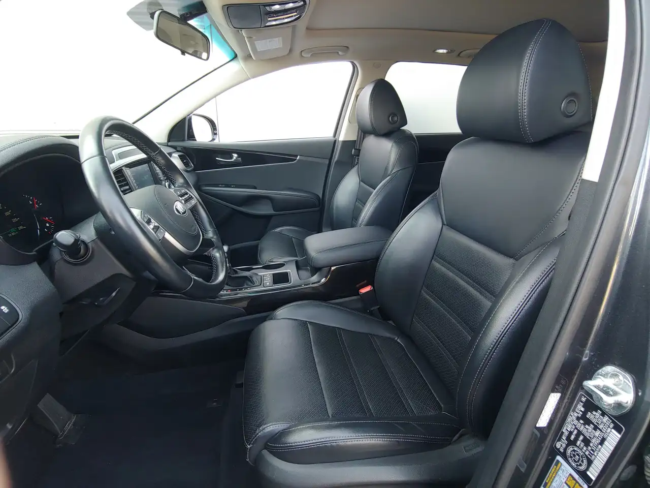 Kia Sorento снимка Kia Sorento