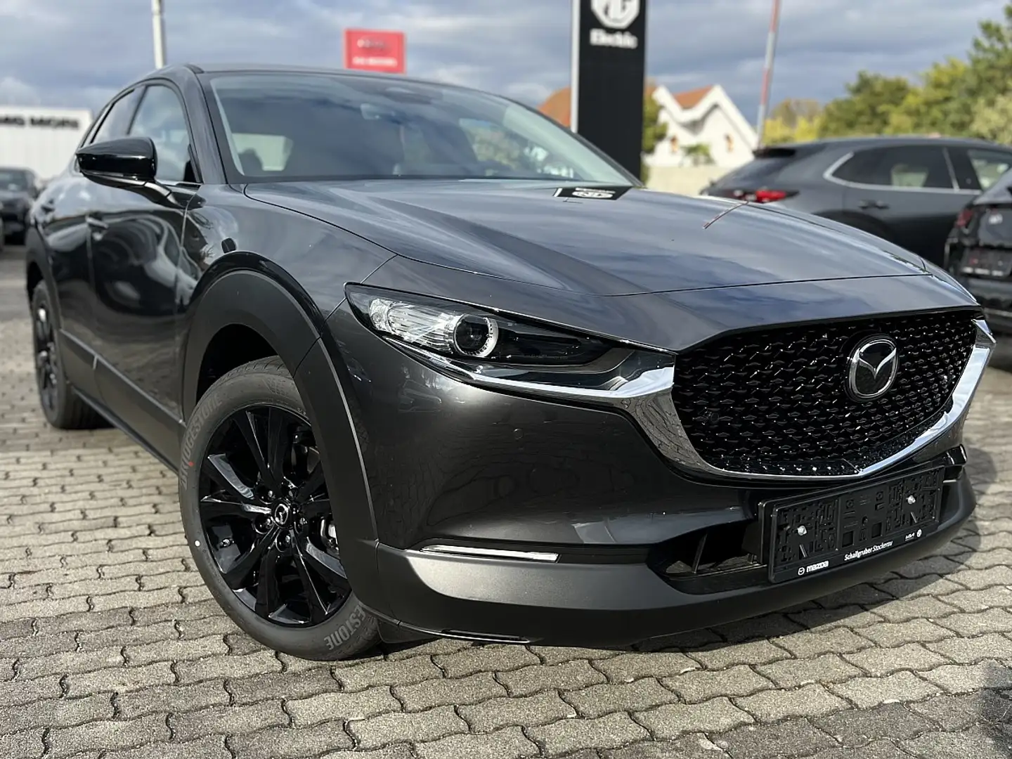 Mazda CX-30 e-Skyactive G140 Homura Aut. Grau - 2