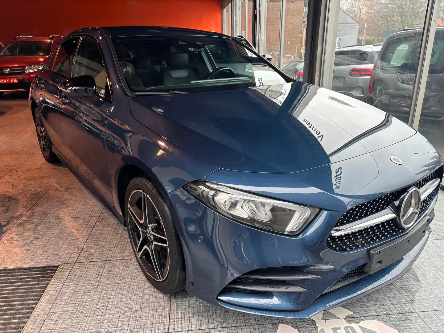 Mercedes-Benz A 250 A 250 e PHEV AMG Line Bleu - 1