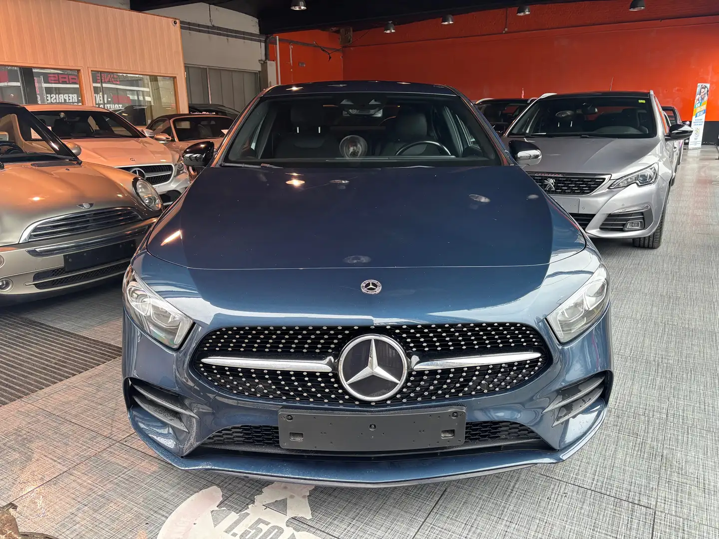 Mercedes-Benz A 250 A 250 e PHEV AMG Line Bleu - 2