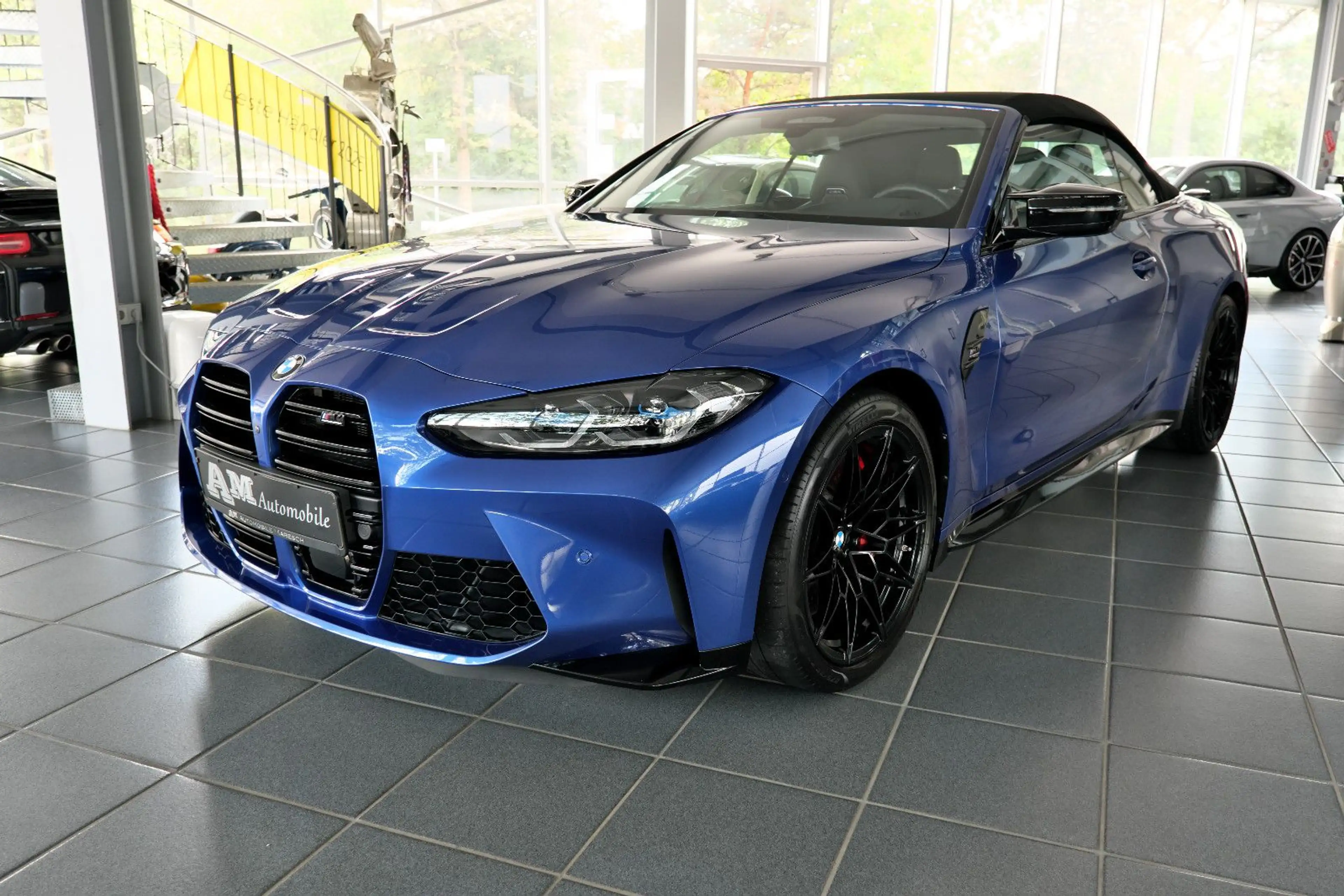 BMW M4 Cabrio xDrive Competition Innovationspaket DE