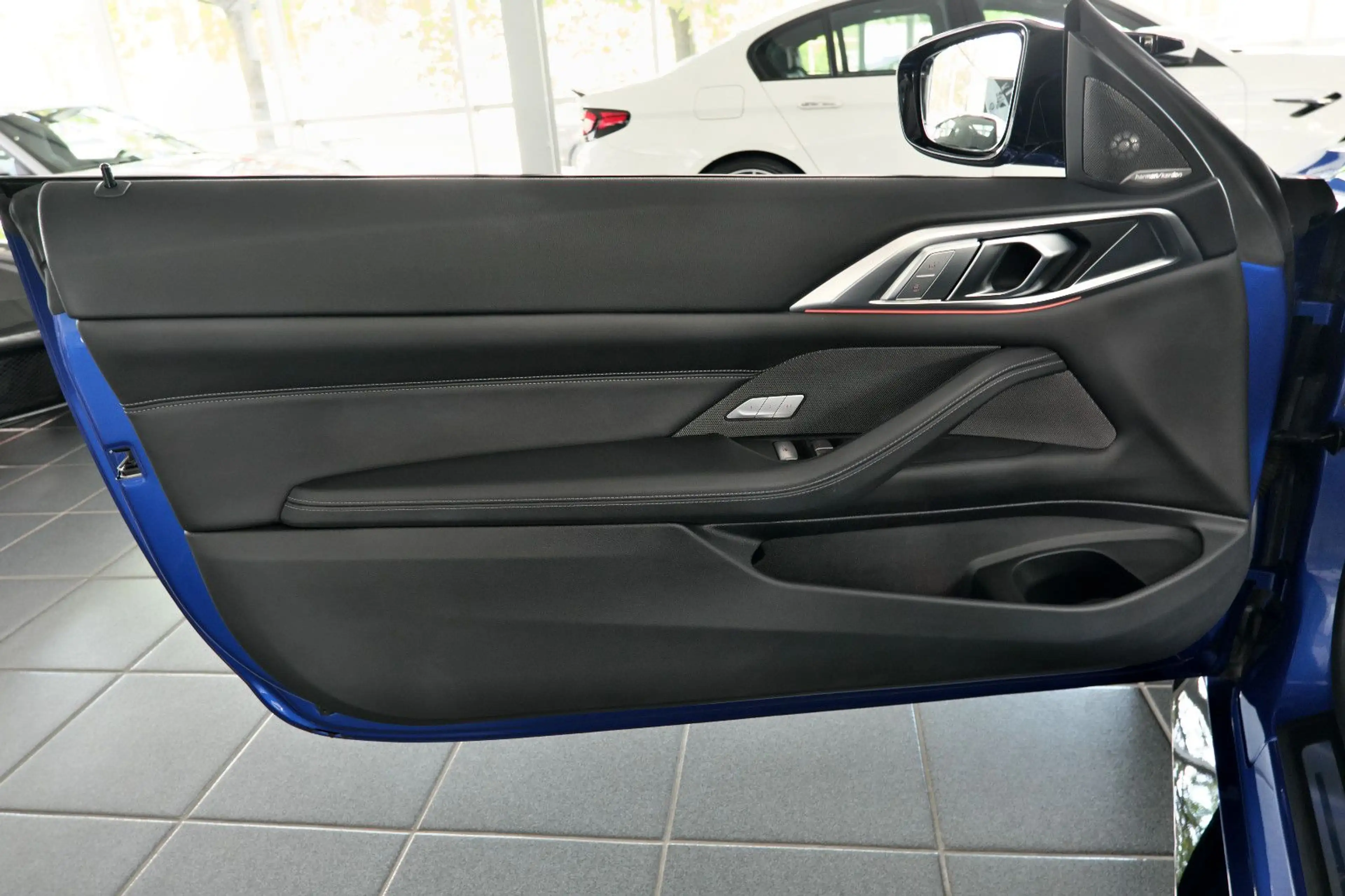 BMW M4 Cabrio xDrive Competition Innovationspaket DE — photo 13