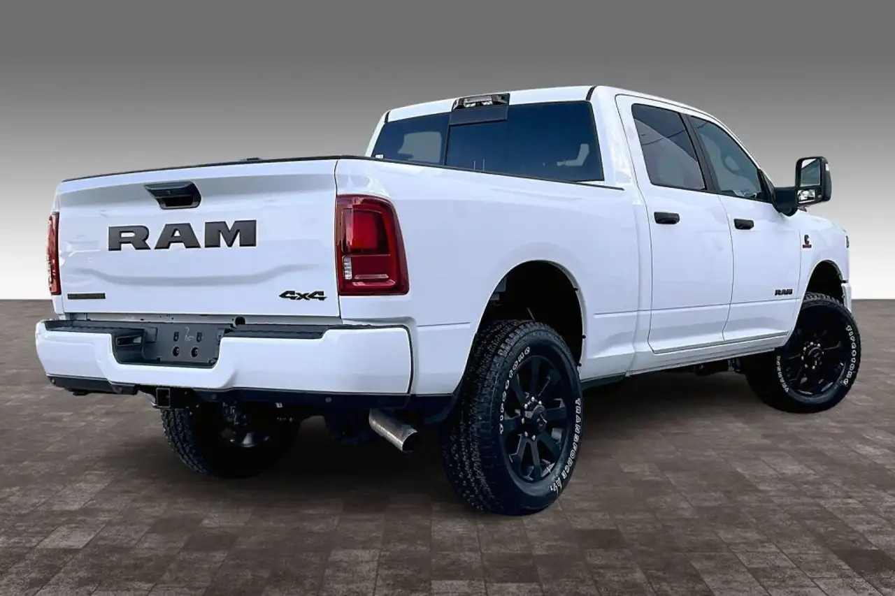 RAM 3500 снимка RAM 3500