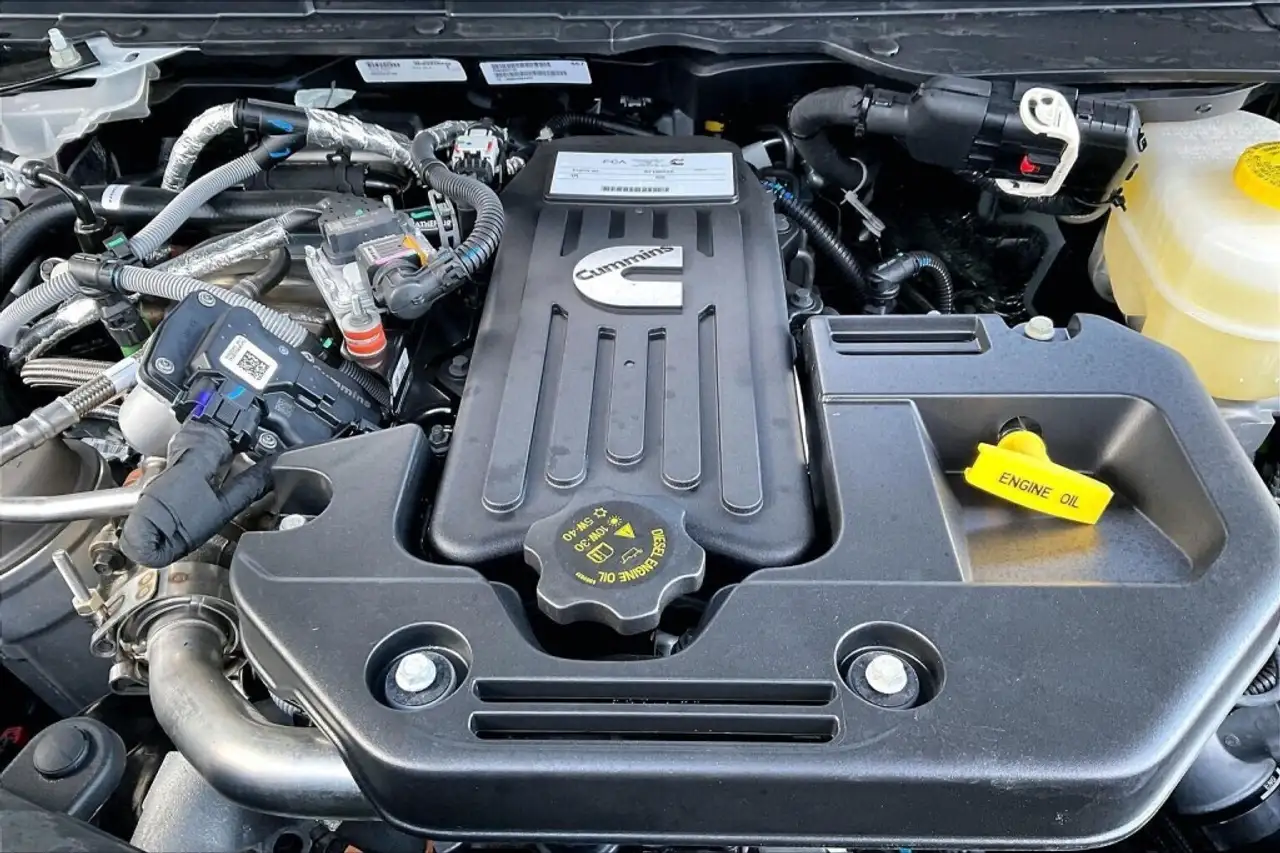 RAM 3500 снимка RAM 3500