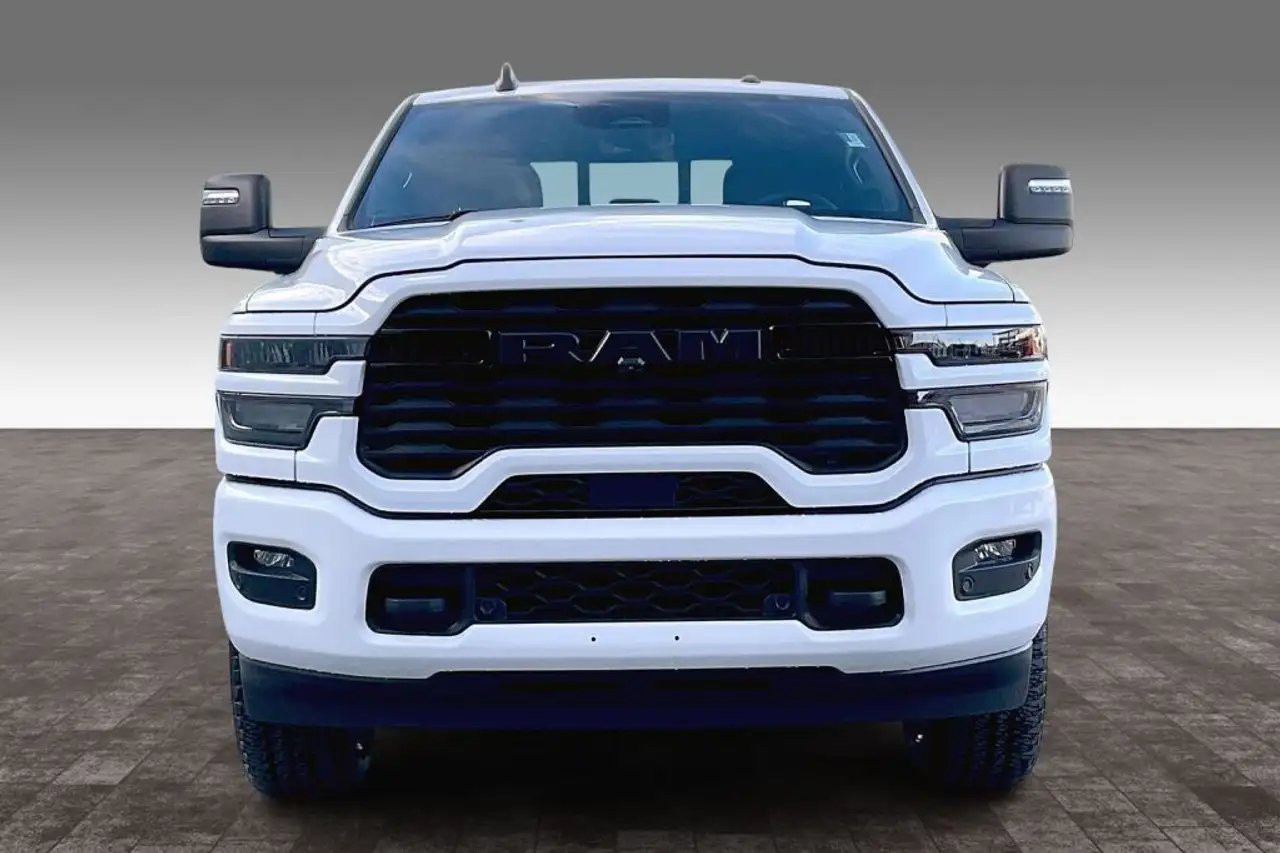 RAM 3500 снимка RAM 3500