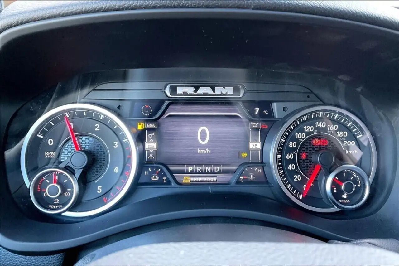 RAM 3500 снимка RAM 3500