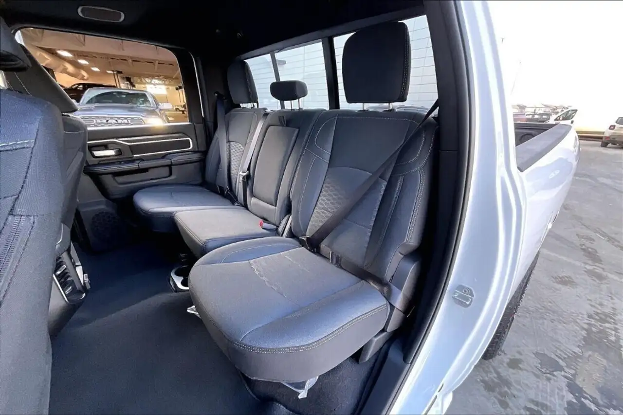 RAM 3500 снимка RAM 3500