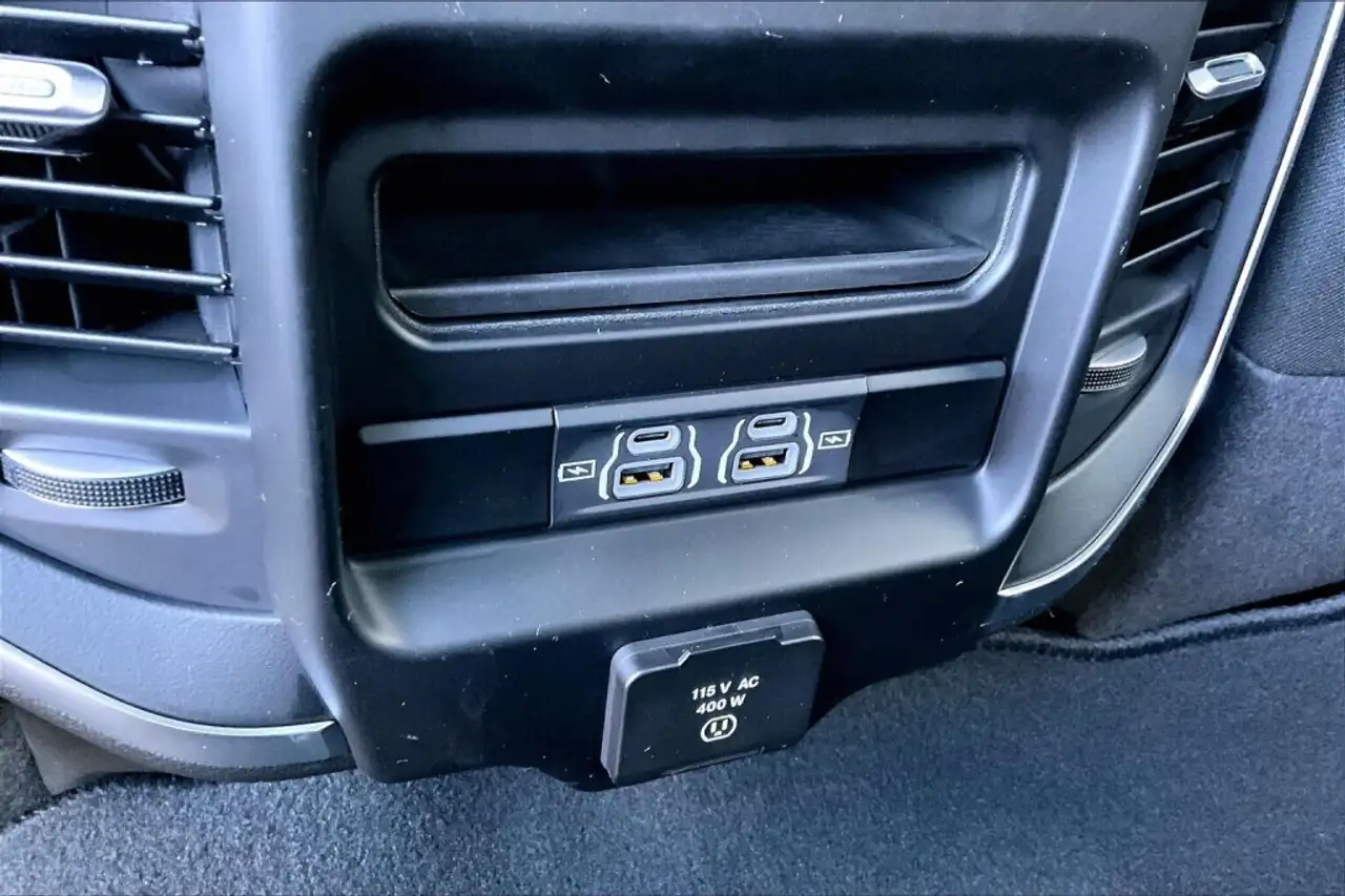 RAM 3500 снимка RAM 3500