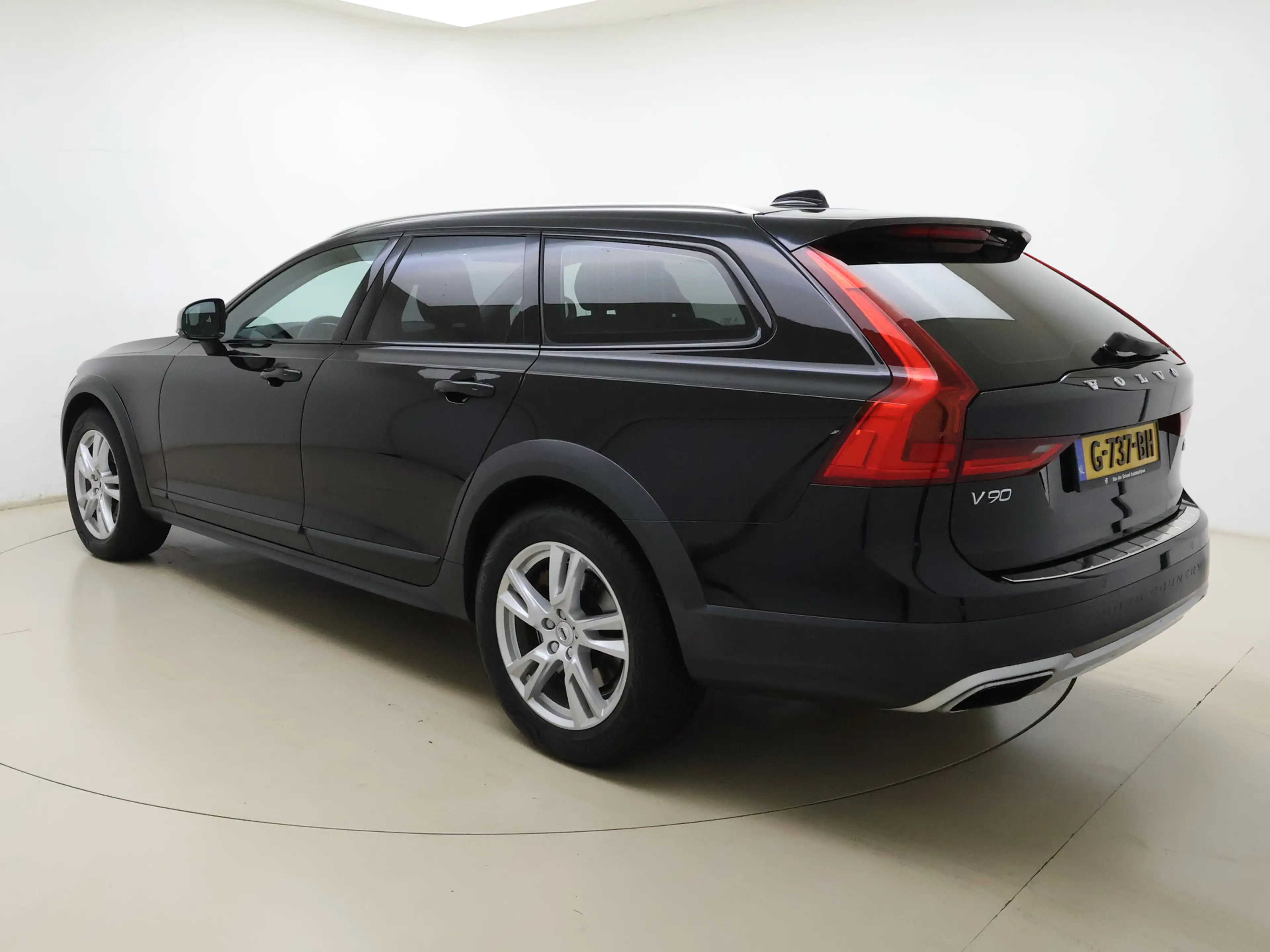 Volvo V90 Cross Country T5 AWD 90th Anniversary Edition | Trekhaak | Sport — photo 9