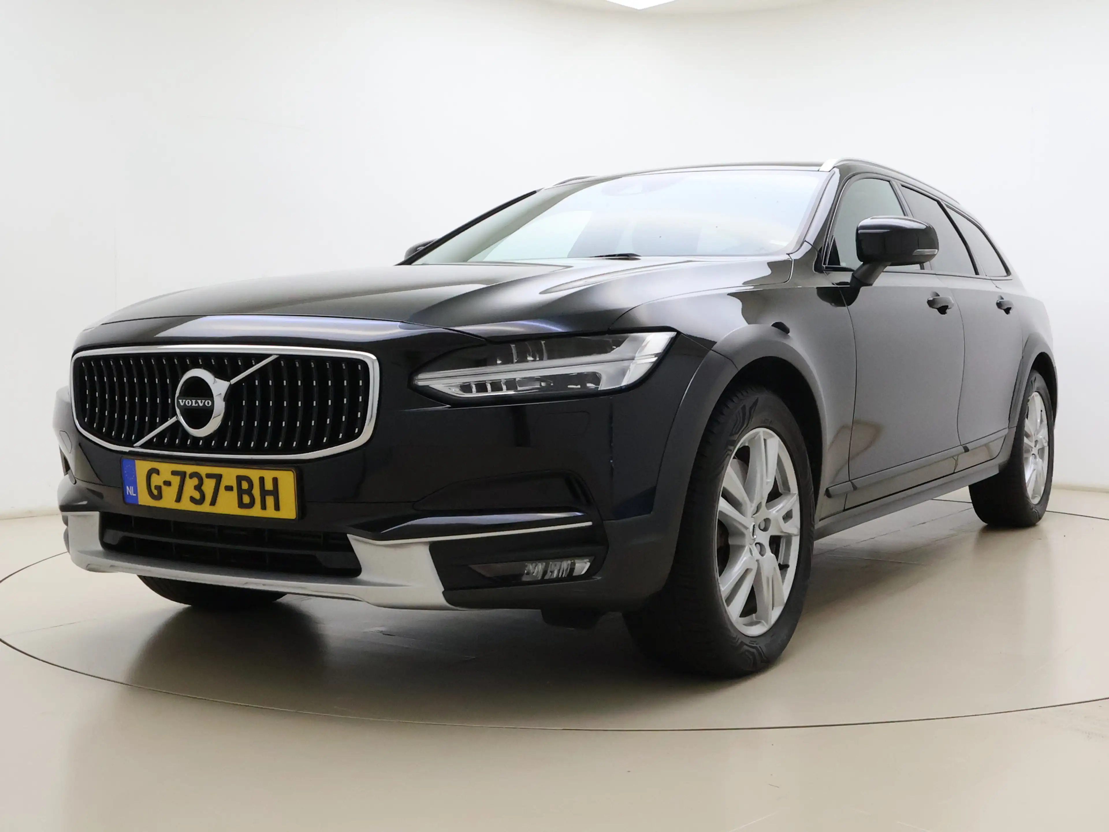 Volvo V90 Cross Country T5 AWD 90th Anniversary Edition | Trekhaak | Sport — photo 11