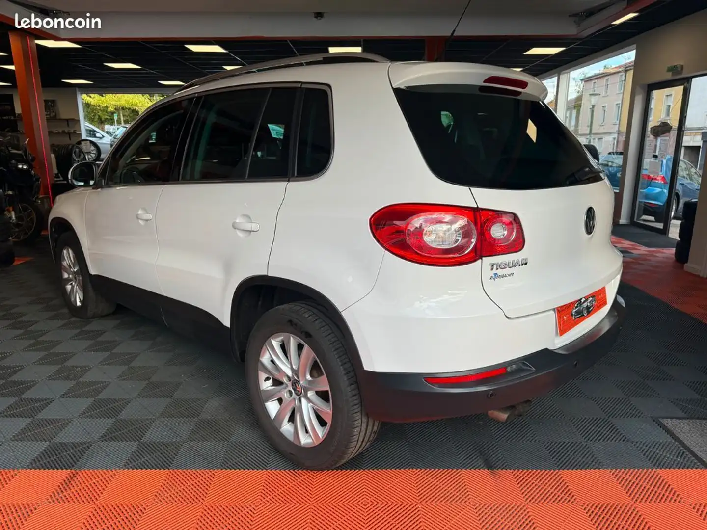 Volkswagen Tiguan Pack Sport 1.4 TSI bluemotion 150 cv Garantie 12 mois - 2
