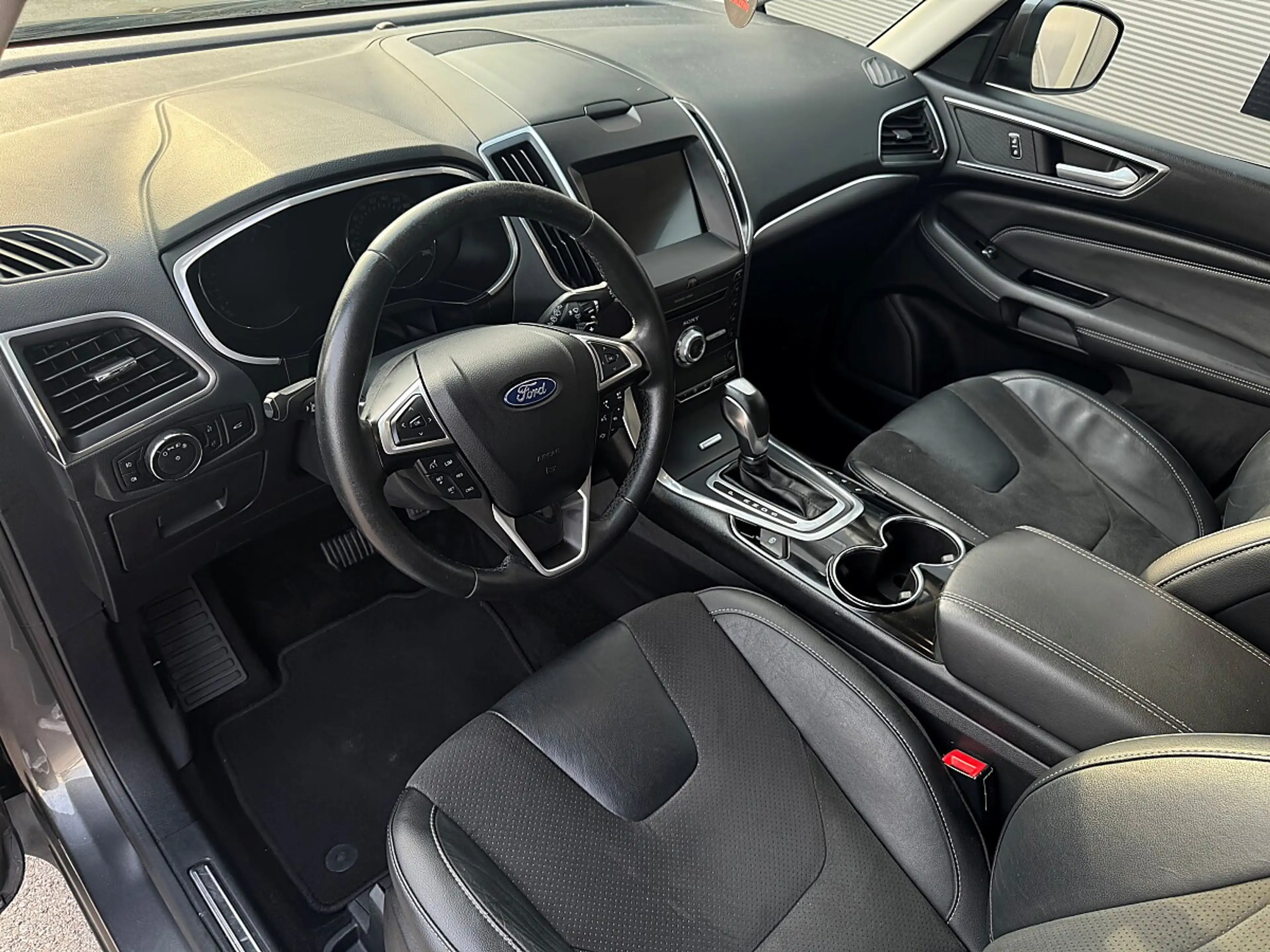 Ford S-Max 2.0 TDCi Titanium Start/Stopp — photo 15