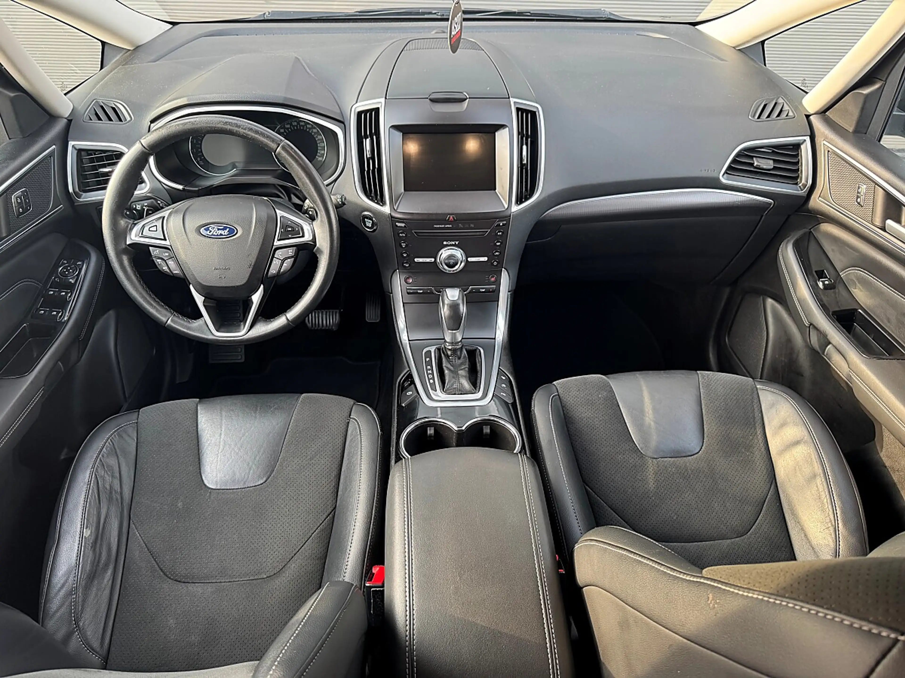Ford S-Max 2.0 TDCi Titanium Start/Stopp — photo 13