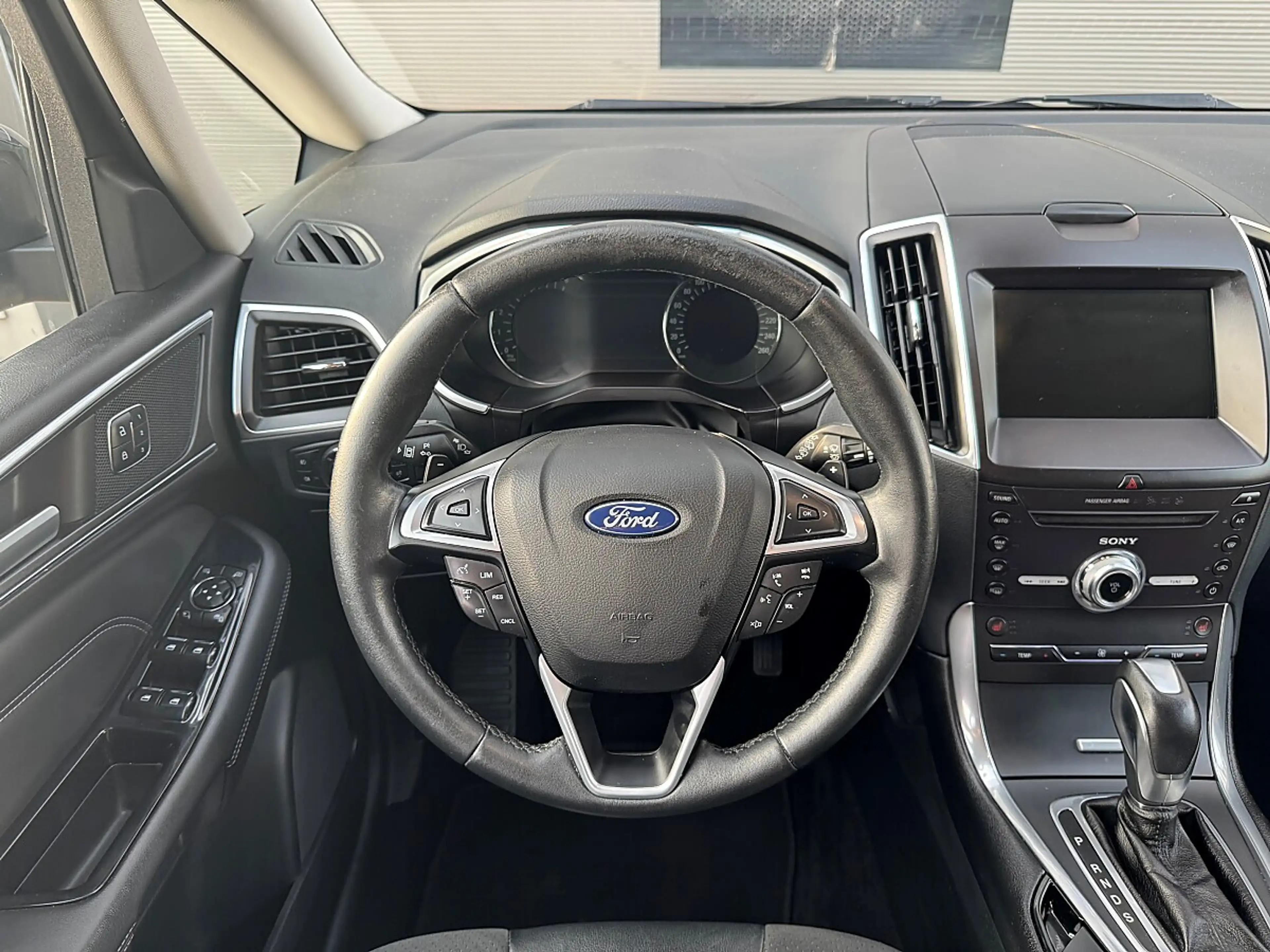 Ford S-Max 2.0 TDCi Titanium Start/Stopp — photo 14