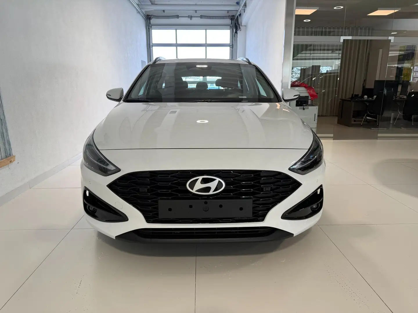 Hyundai i30 GO 1.5 DPI 71 kW (97 PS) Radio, DAB, Android Au... Weiß - 2