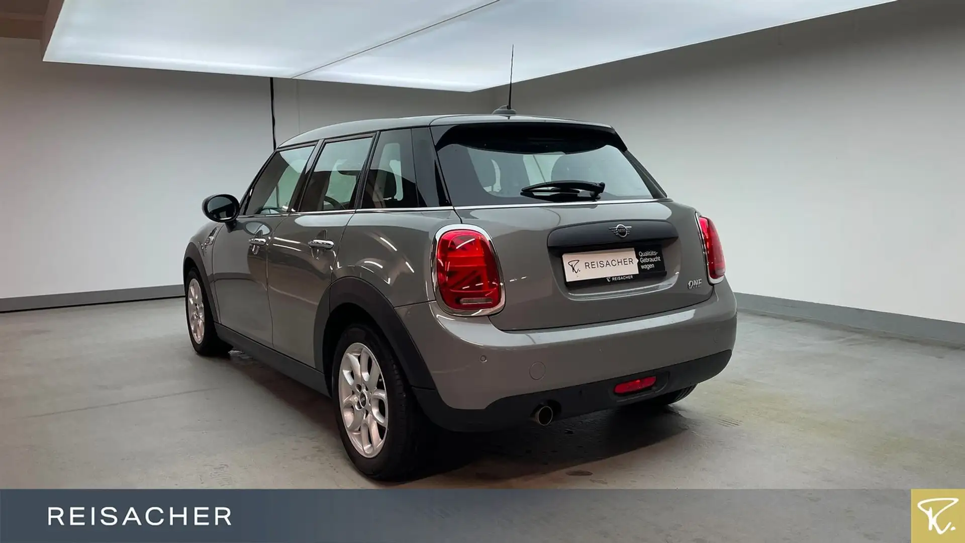 MINI One One 5-türig "Pepper" LED LM16" PDC Grau - 2