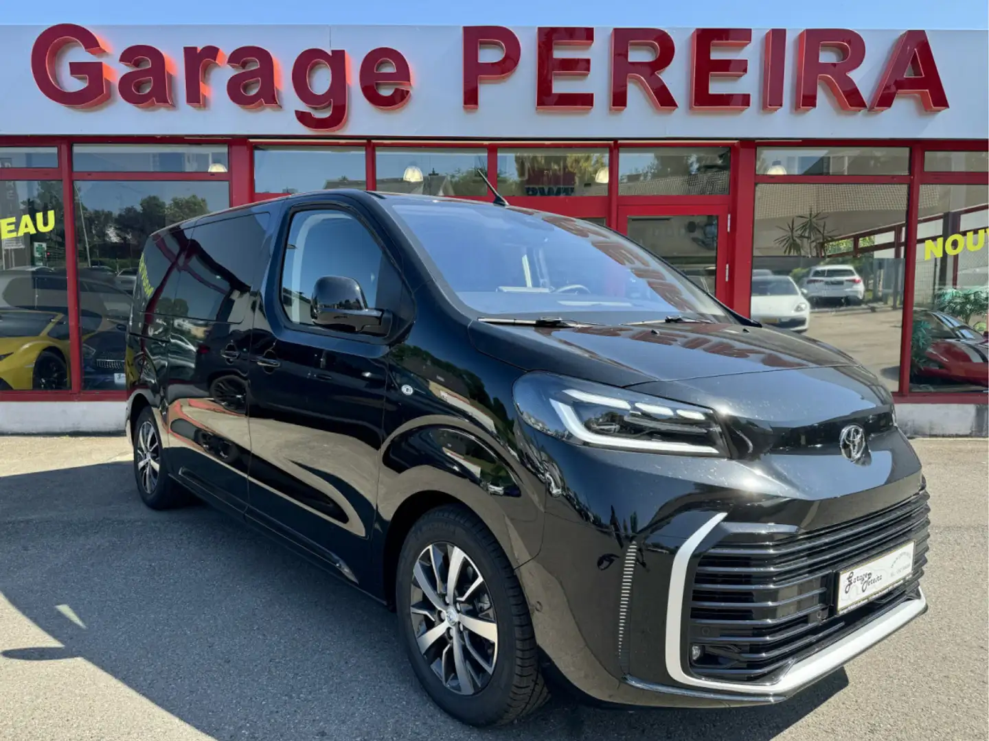 Toyota Proace VERSO Garantie 4/2035 L1 7 SITZE VIP LOUNE PANO CU Noir - 1