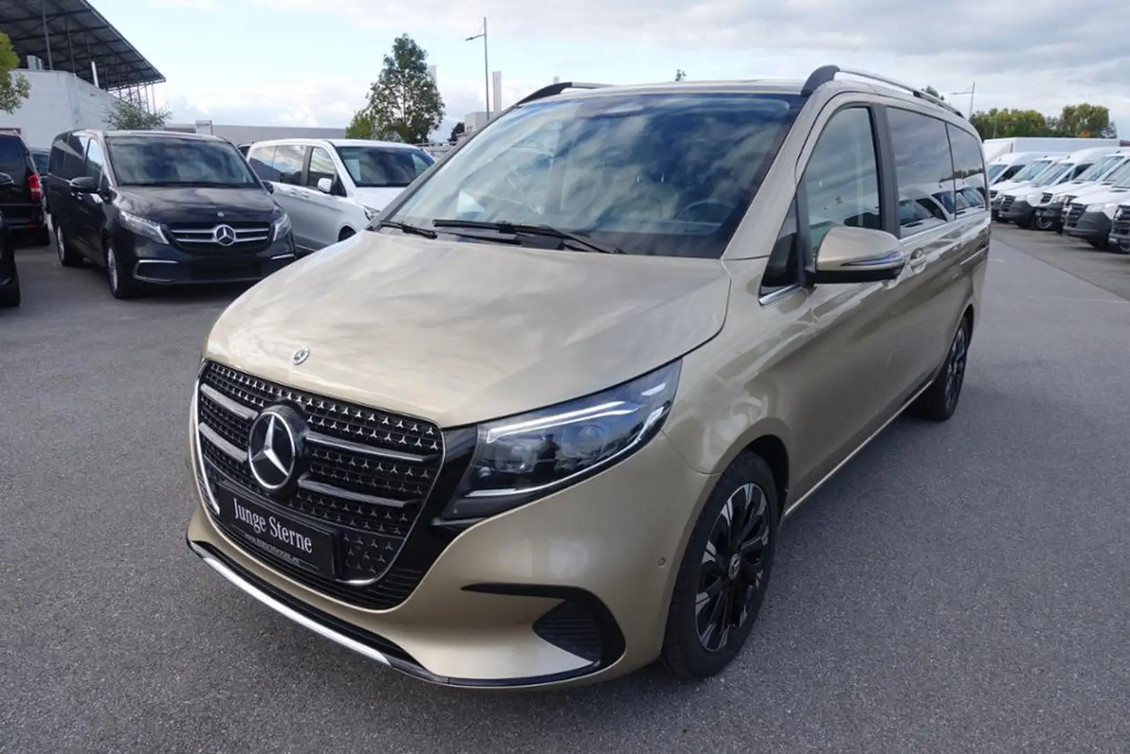 Mercedes-Benz V 250 d AVANTGARDE MOPF lang Distronic+AHK2,5t Or - 2