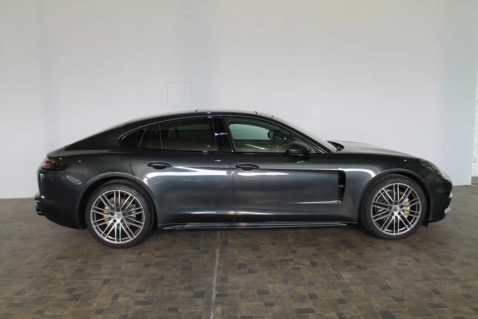 Porsche Panamera 2,9i 4 S, LED, Face Lift, Pano, Bose, Soft Close Grau - 1