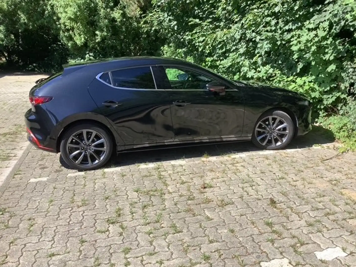 Mazda 3 3 SKYACTIV-D 1.8SELECTION Schwarz - 1