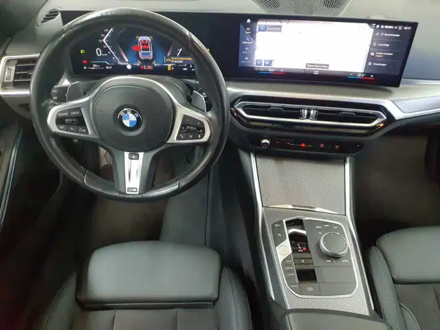 BMW 3 Series view 9
