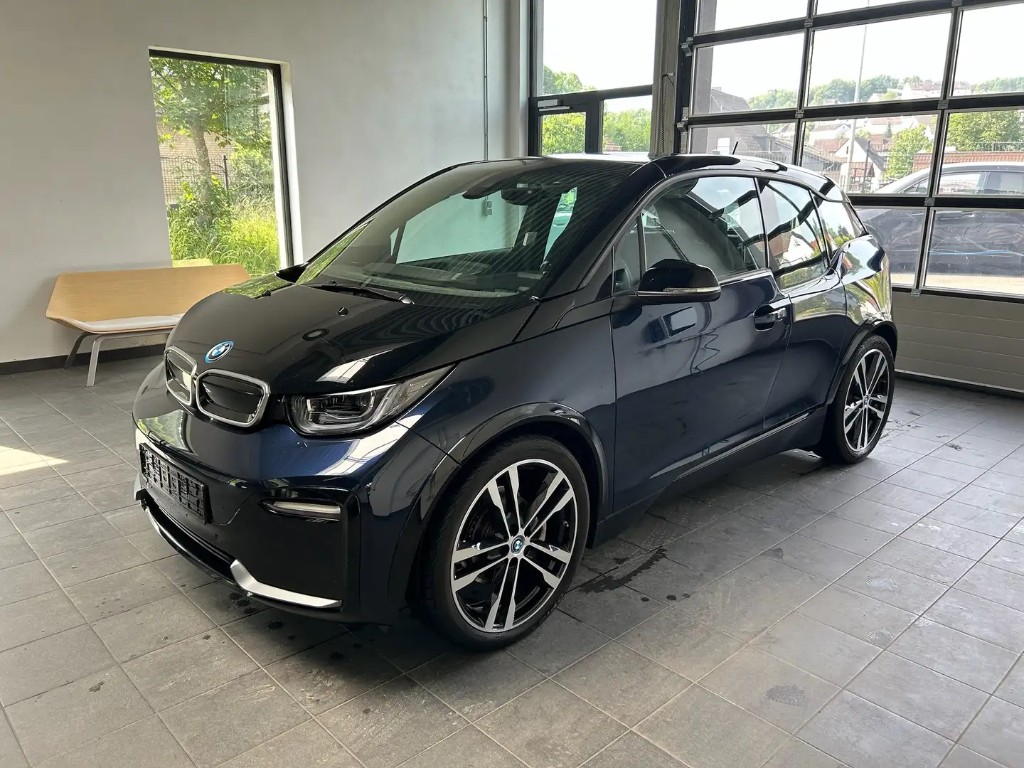 BMW i3 s Leder_Glasdach_DrivAss+_adaptiveLED_HarmanKardon - 1