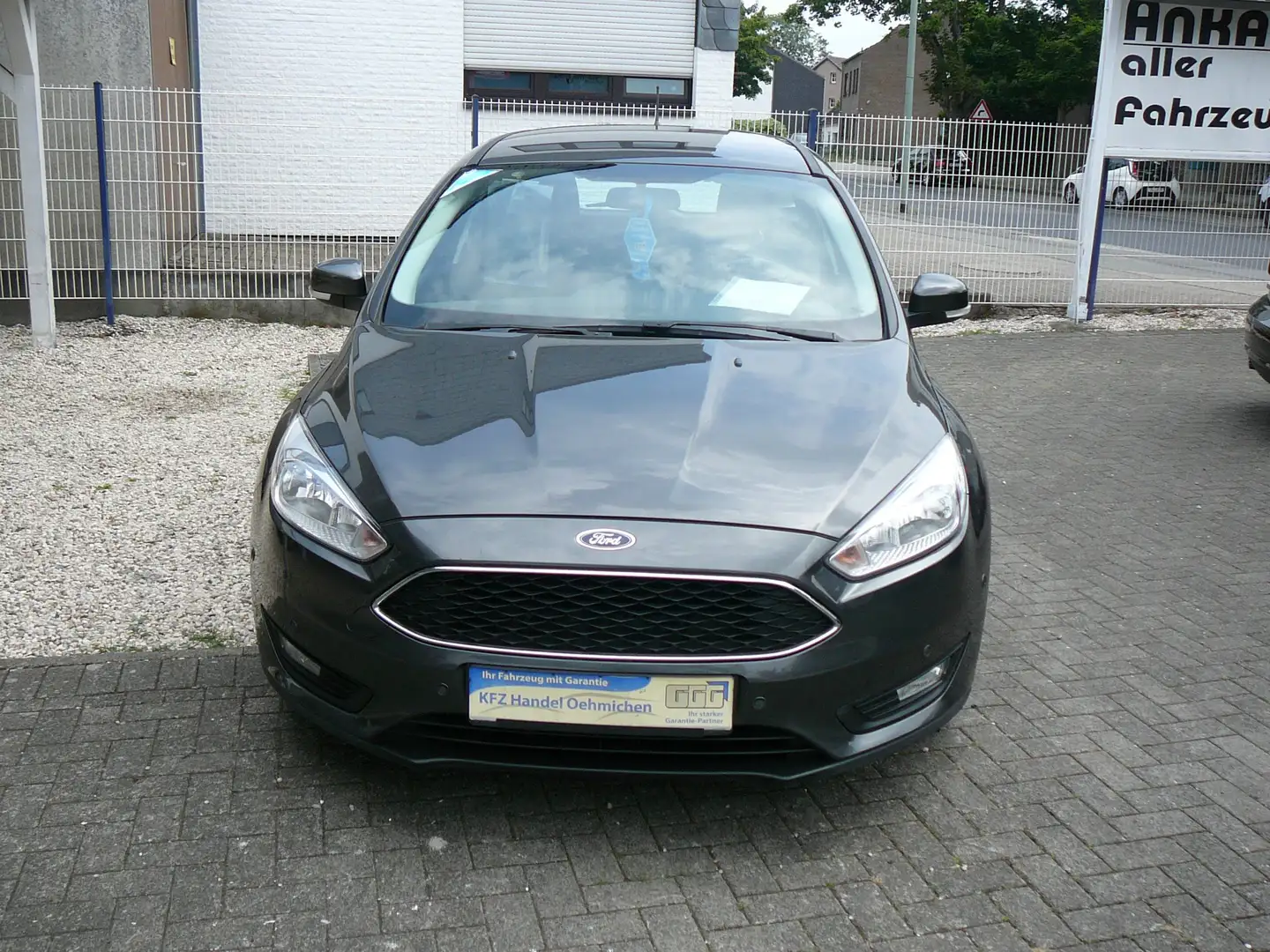 Ford Focus Navigationssystem,Klimaanlage,PDC,AHK,E-Fenster,! Grey - 2