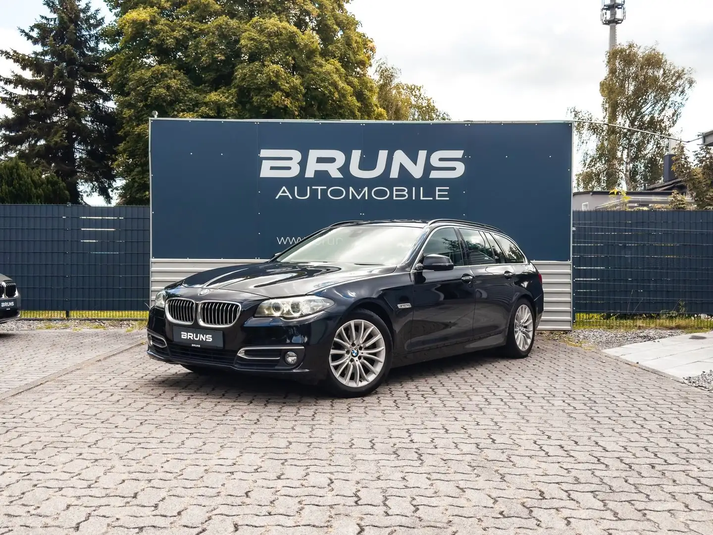 BMW 520 d Touring Luxury Line Leder Navi Prof. Noir - 1