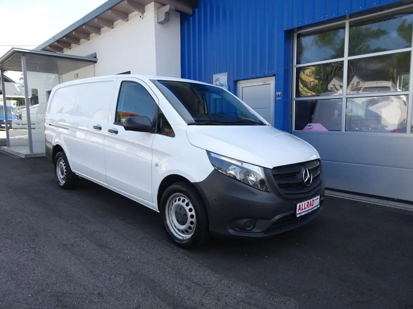 Mercedes-Benz Vito 116 CDI Kasten lang 4-Matic 9G-Tronic Weiß - 1