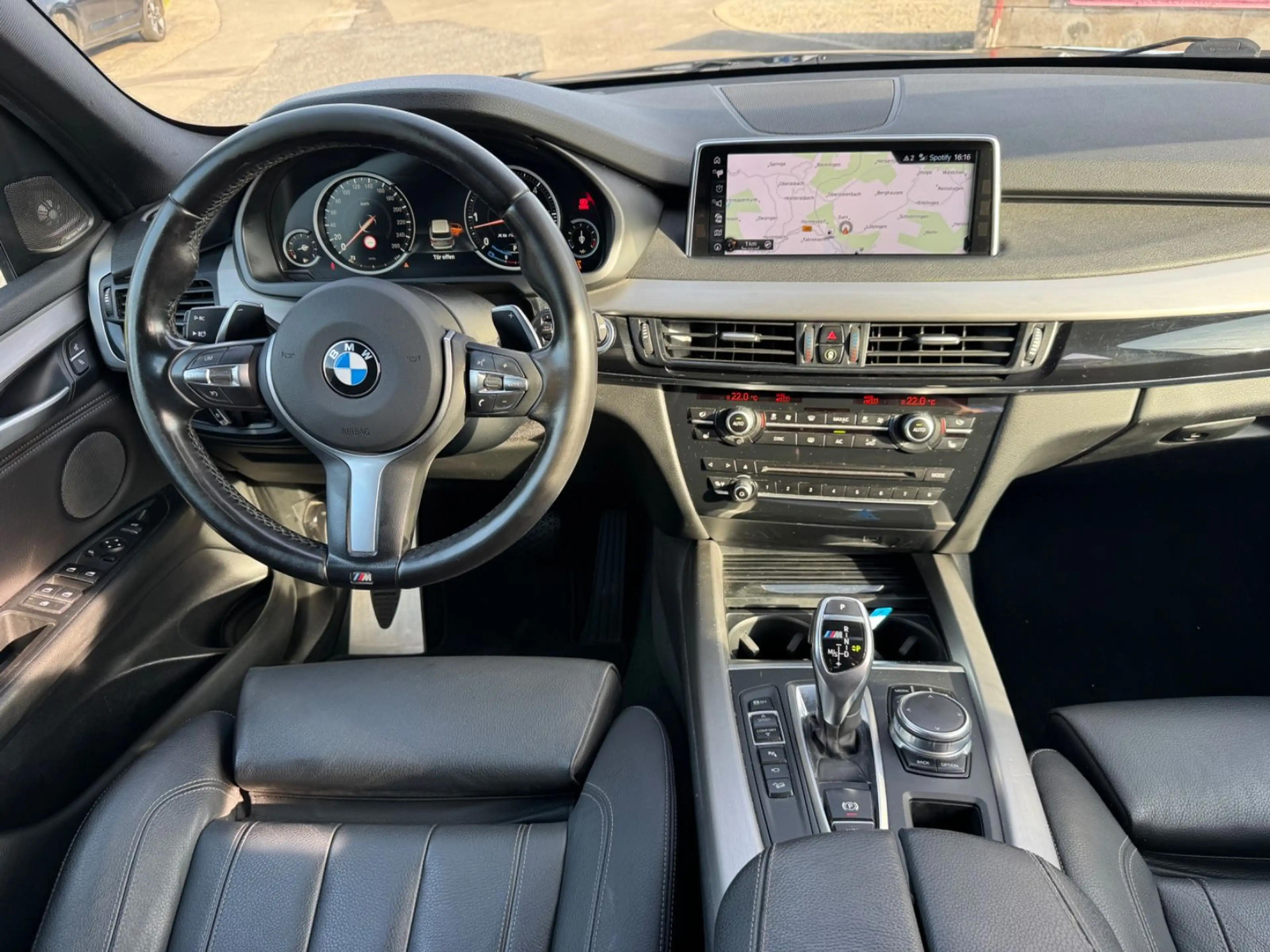 BMW X5 M50 d* 360° CAM* LED*H&K*PANO*HUD*SOFTCLOSE* — photo 12