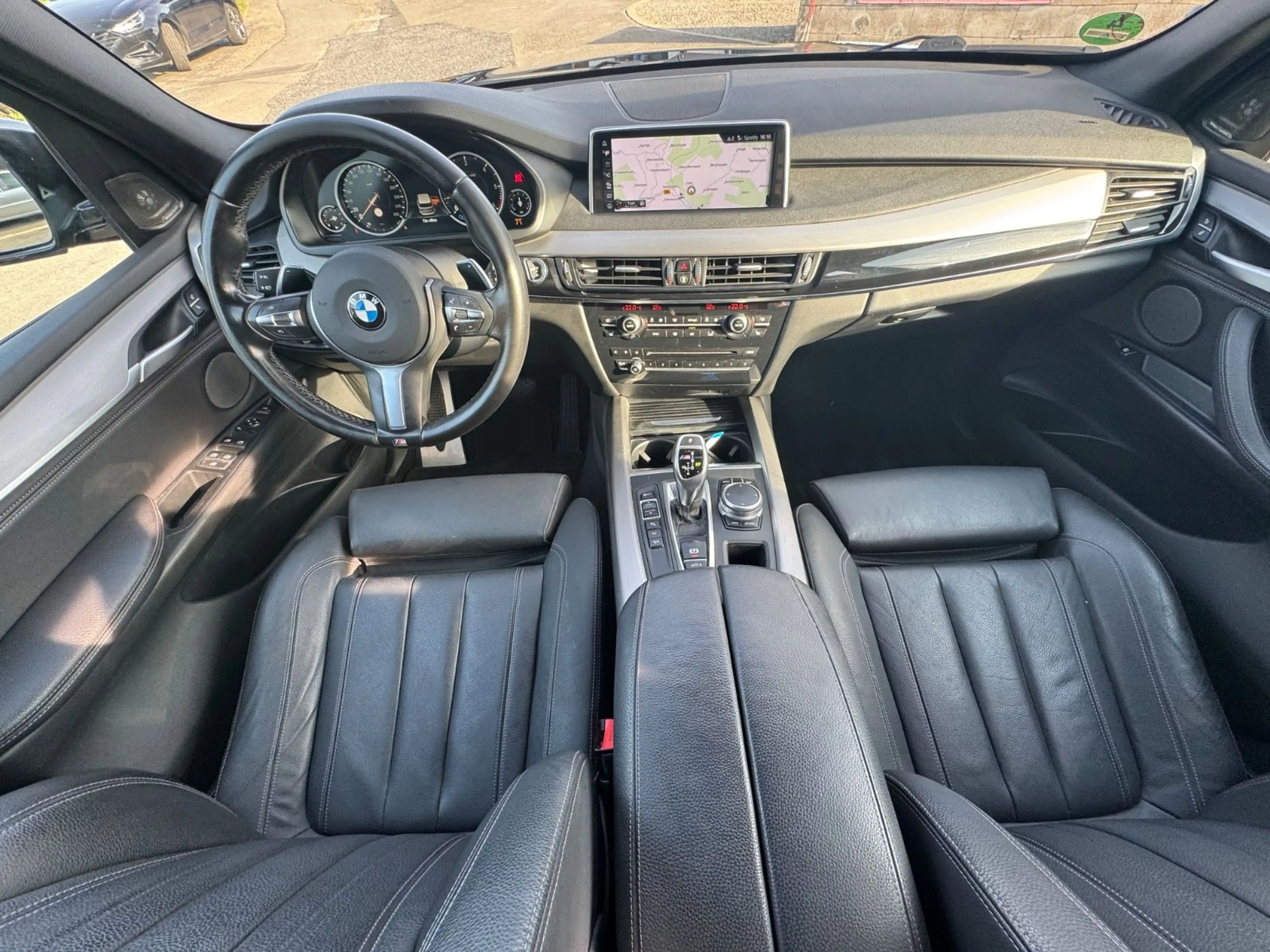 BMW X5 M50 d* 360° CAM* LED*H&K*PANO*HUD*SOFTCLOSE* — photo 8