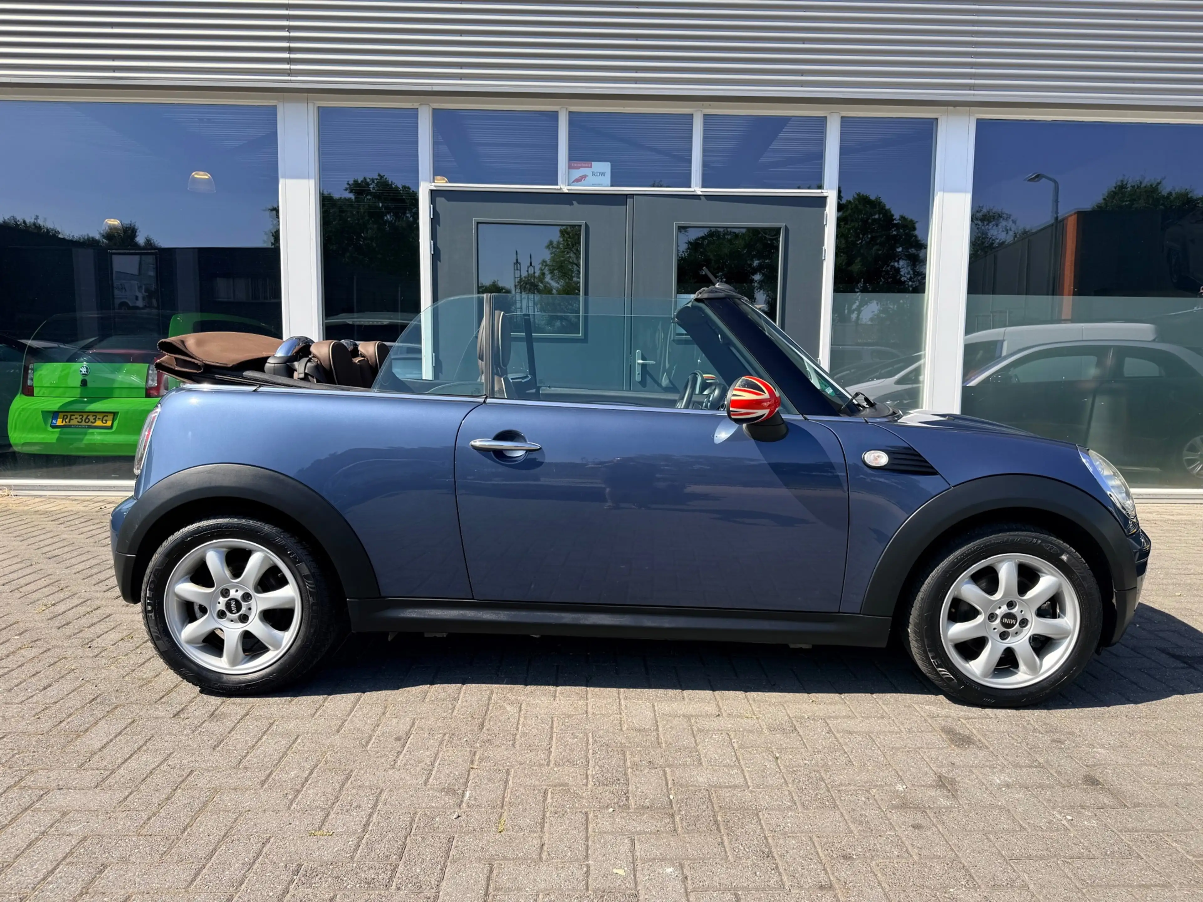 MINI Cooper Cabrio 1.6 Cooper/Leer/Navigatie/Stoelverwarming/Luxe UIt — photo 2