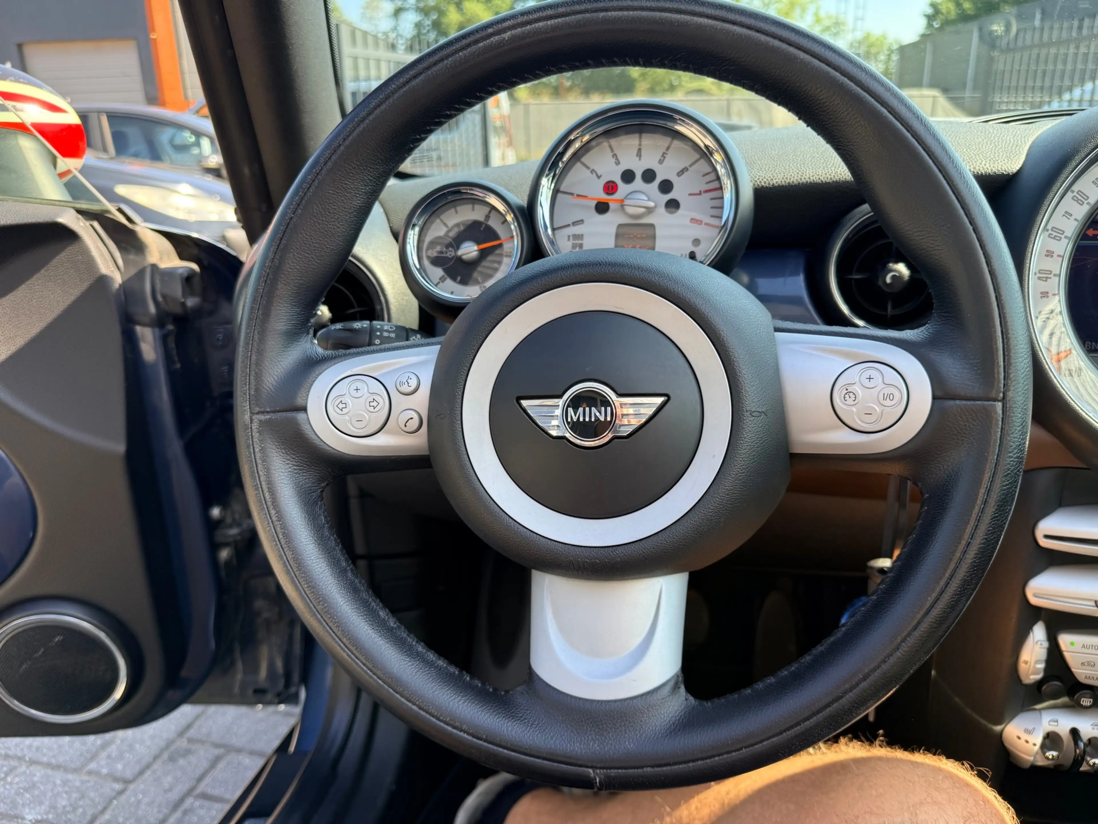 MINI Cooper Cabrio 1.6 Cooper/Leer/Navigatie/Stoelverwarming/Luxe UIt — photo 12