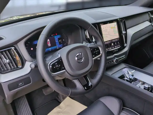 Volvo XC60 view 14