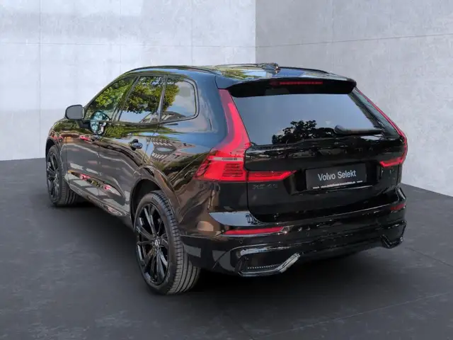 Volvo XC60 view 5