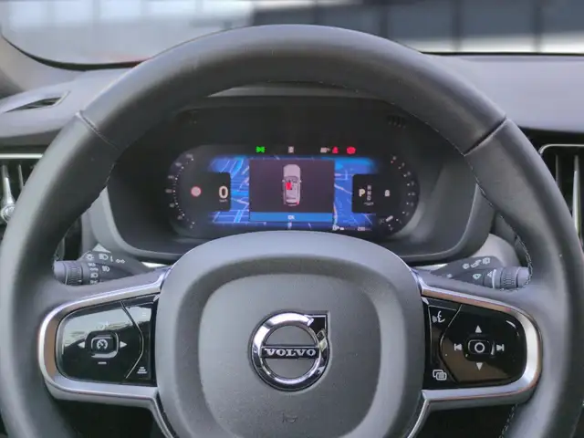 Volvo XC60 view 15