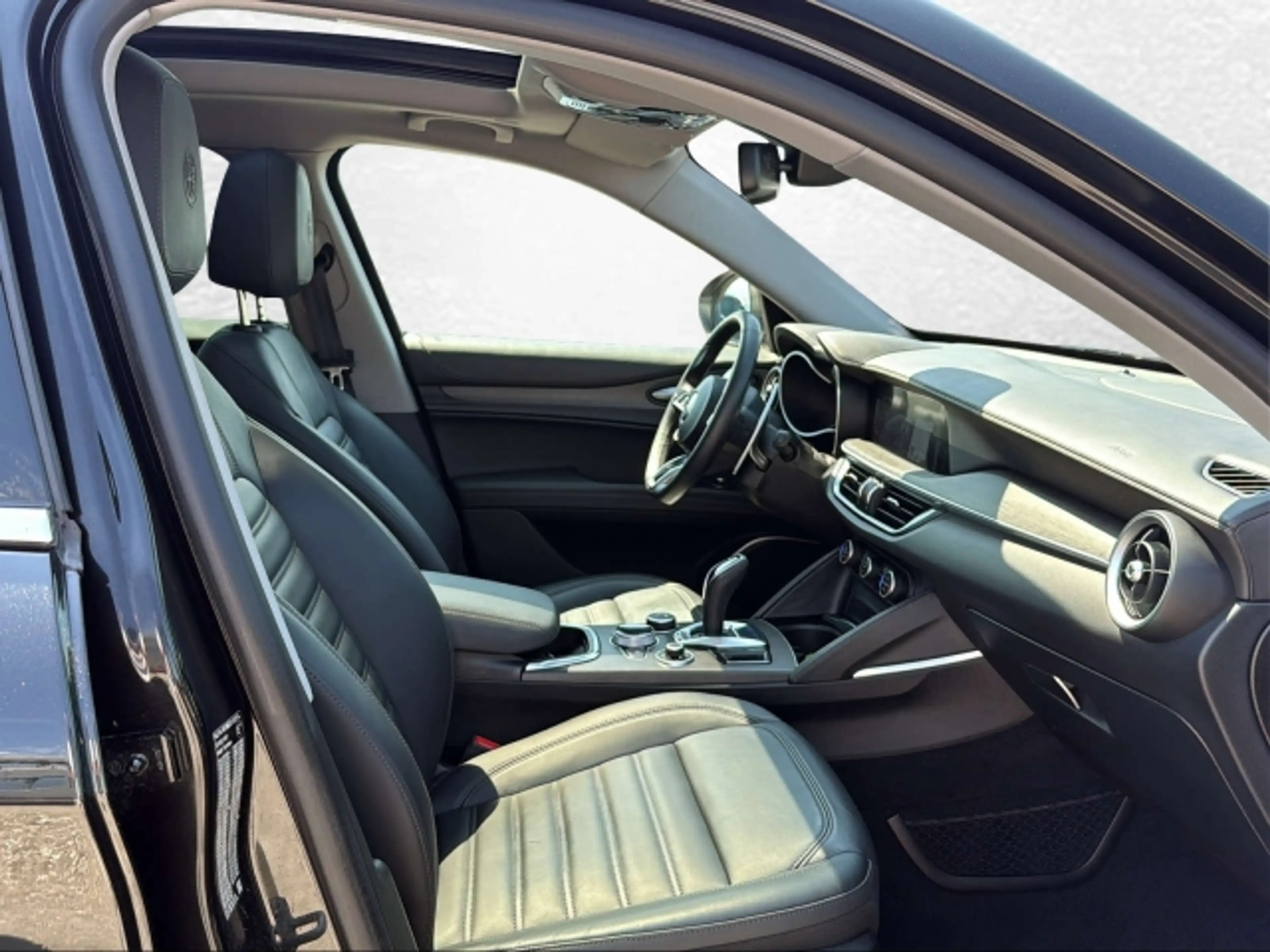 Alfa Romeo Stelvio Ti 2,2 16V 190 AT8 — photo 13