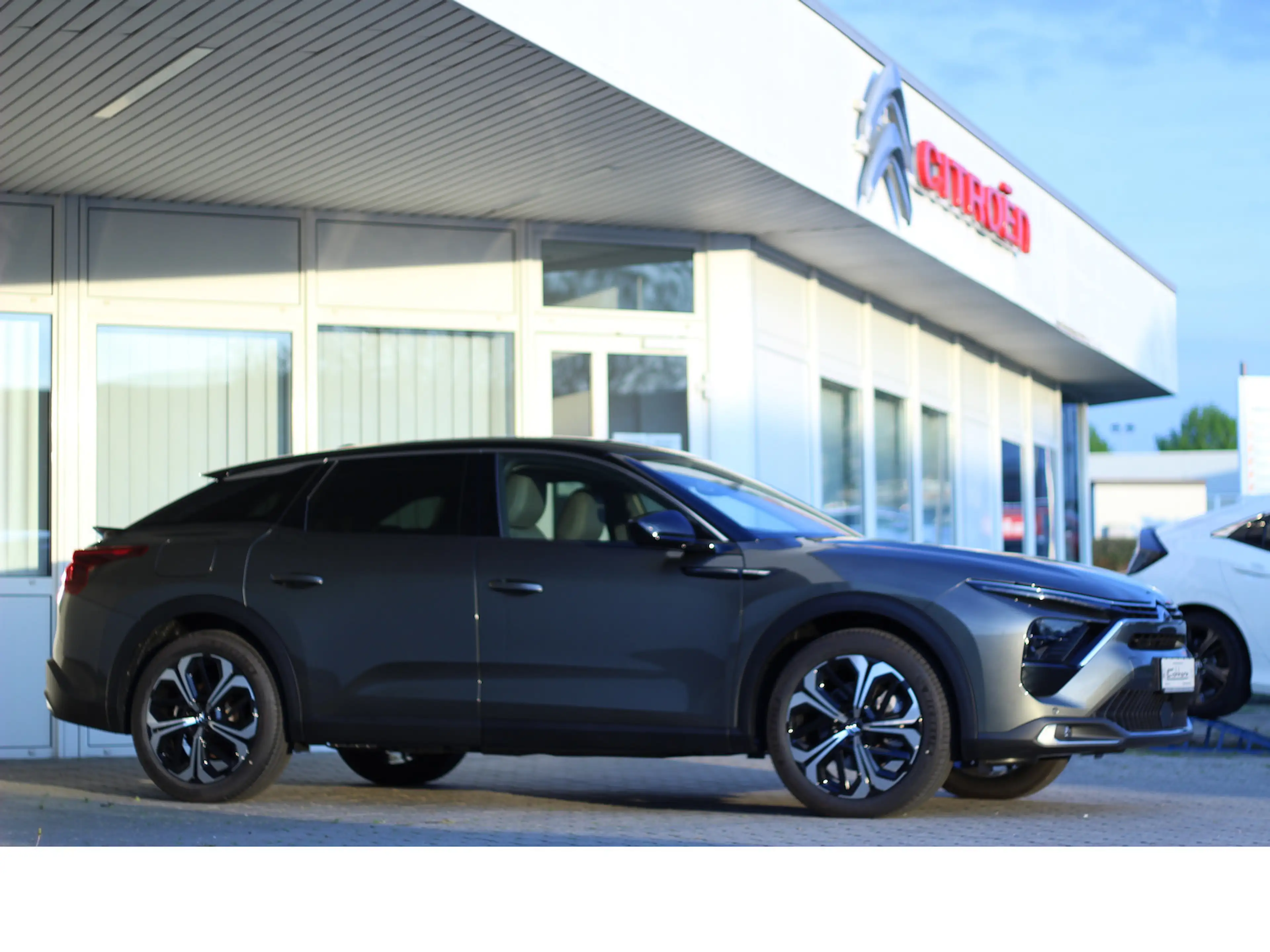 Citroen C5 X Shine Pack Hybrid — photo 2