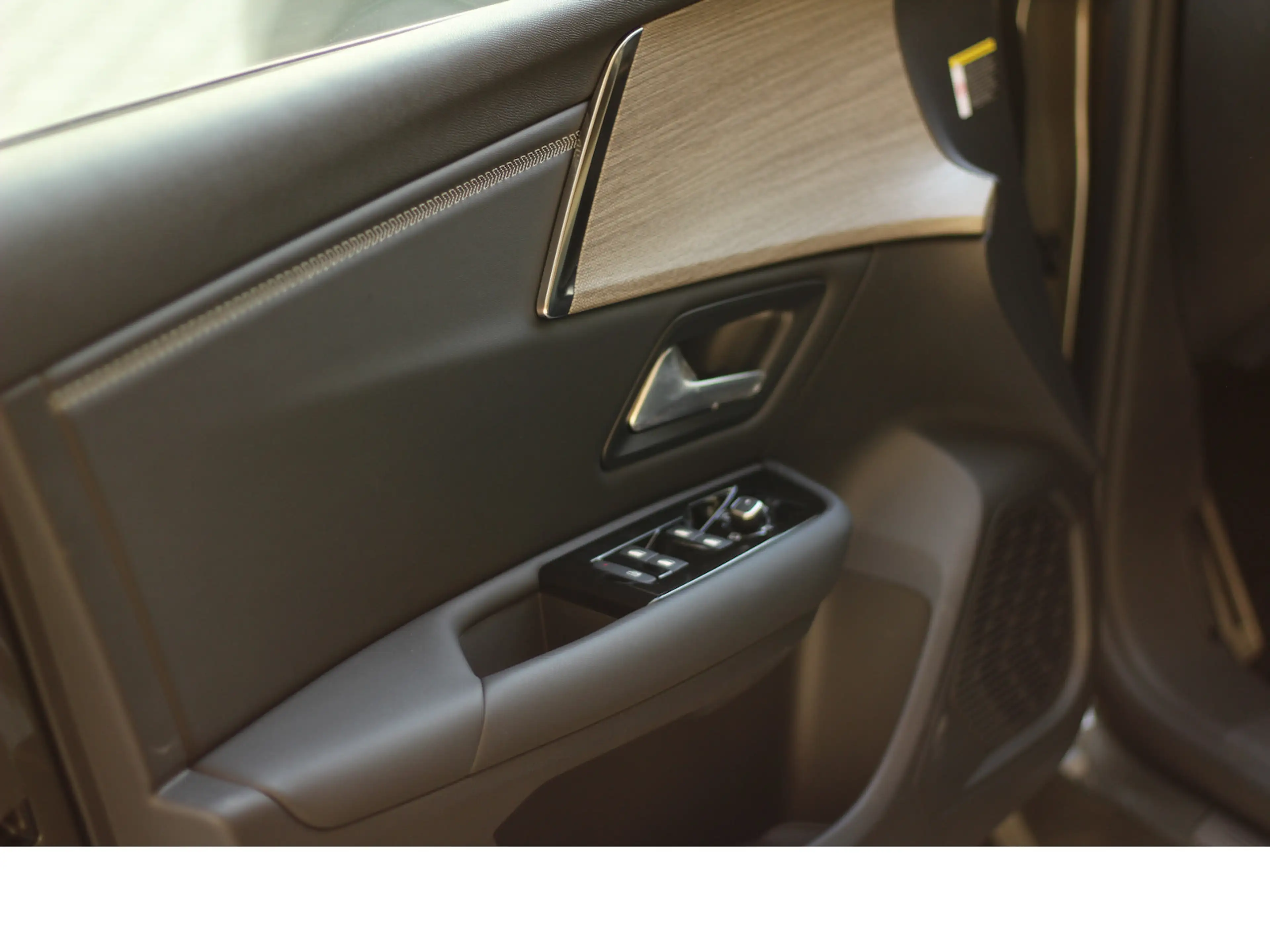 Citroen C5 X Shine Pack Hybrid — photo 12