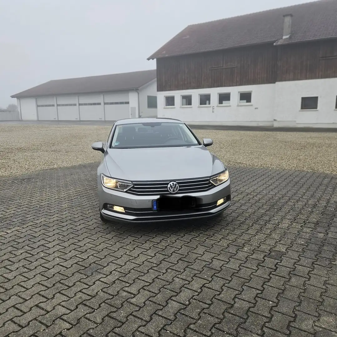 Volkswagen Passat Comfortline BMT/Start-Stopp Grau - 1