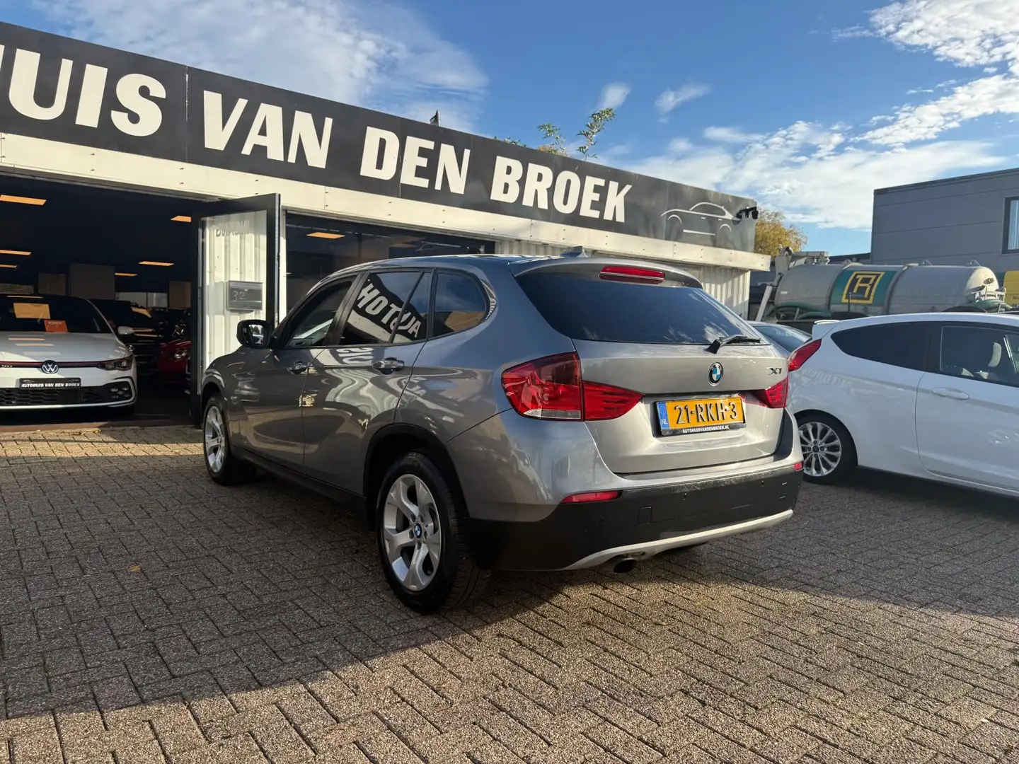 BMW X1 SDrive18i Executive|Navi|Cruise|Pdc|Trekh|Lmv|Nw A Gris - 2