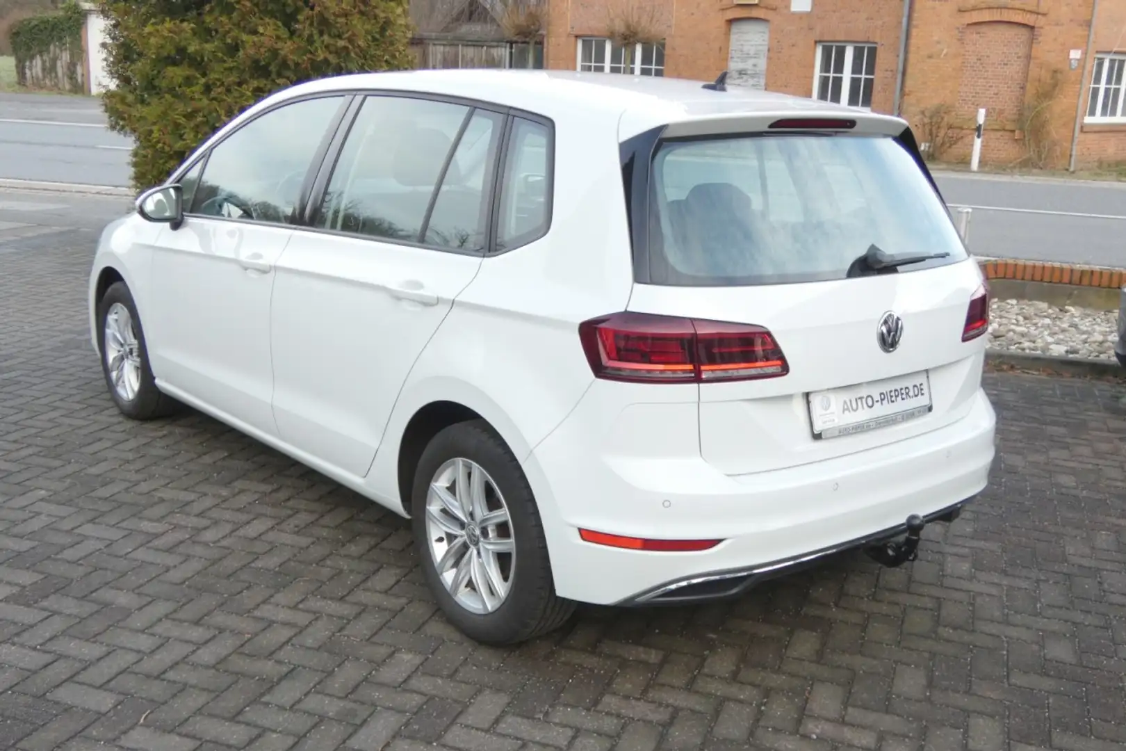 Volkswagen Golf Sportsvan Comfort ACC Navi AHK Climatronic Klima Navi Weiß - 2