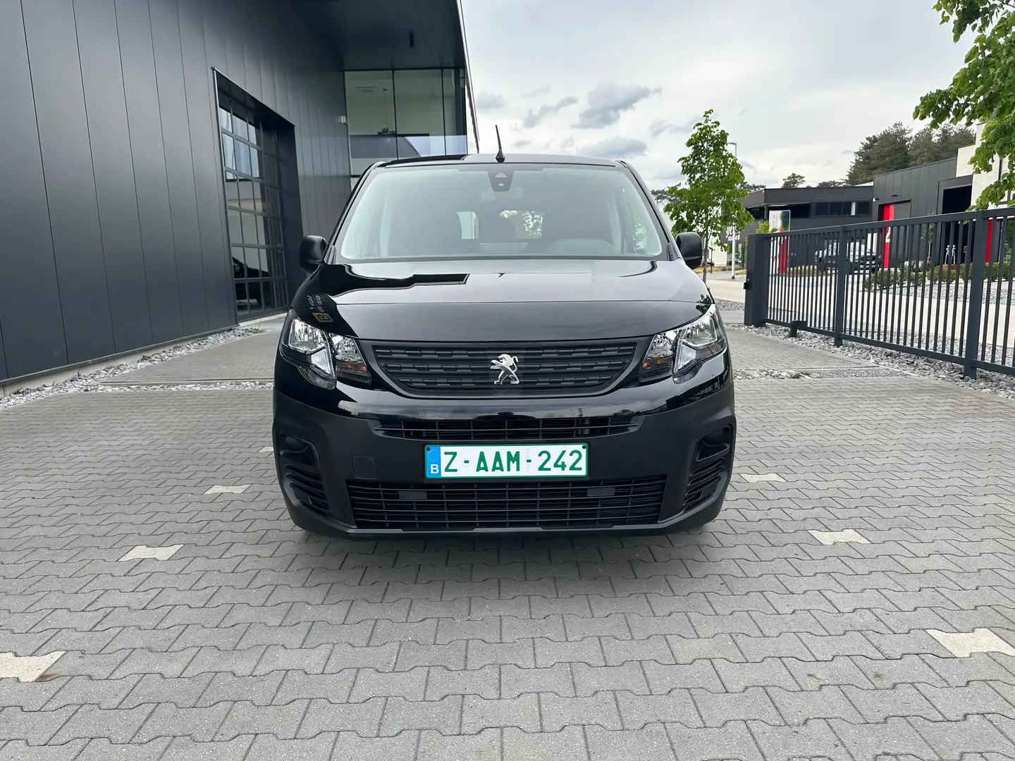 Peugeot Partner Dubbel Cabine Lichte vracht 12 M. OMNIUMGARANTIE Zwart - 2