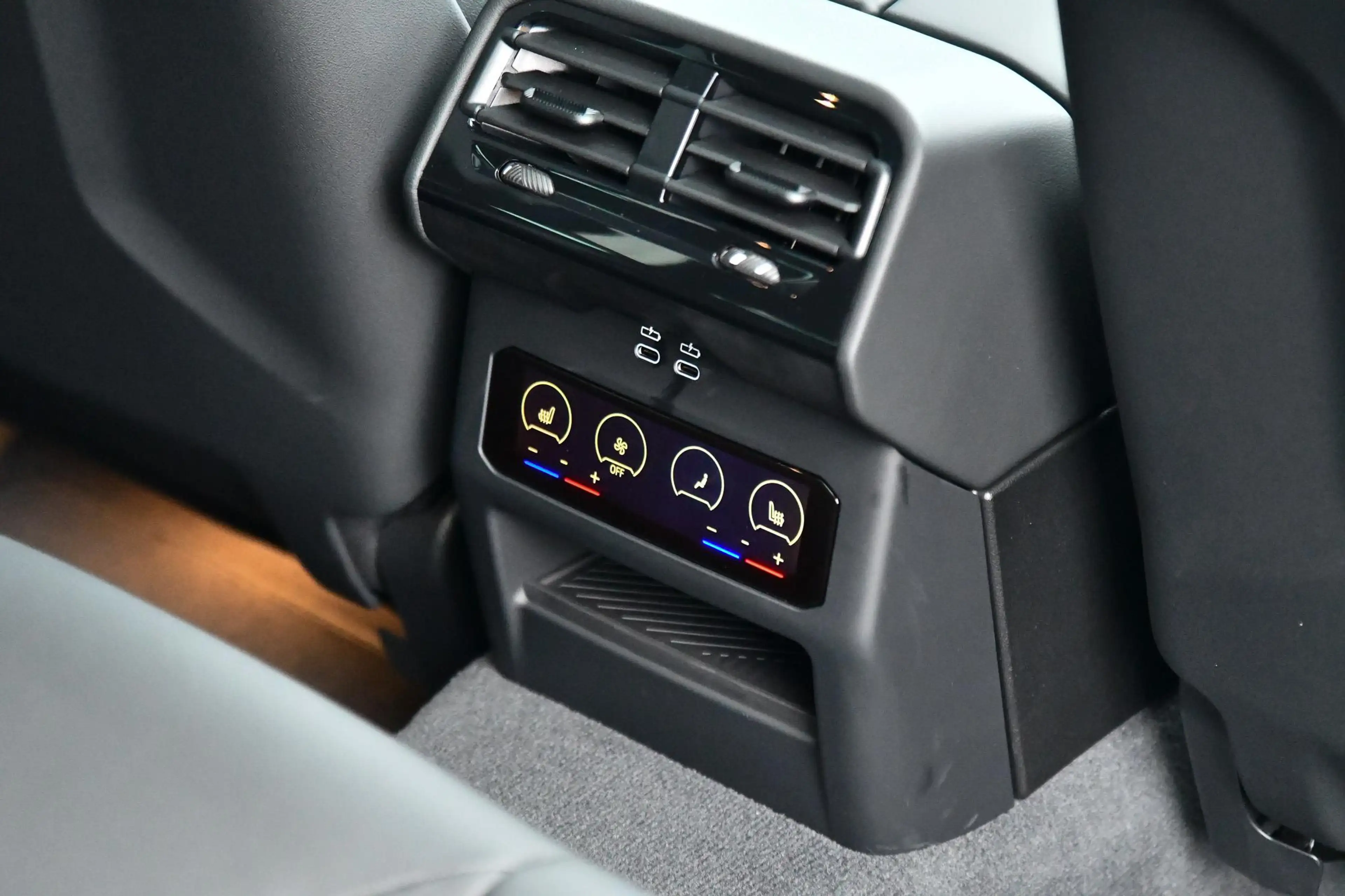 BMW M5 Touring M5 Individual lak |Keramisch|Carbon|Trekha — photo 28