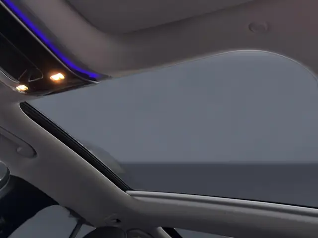 Mercedes-Benz C-Class view 12