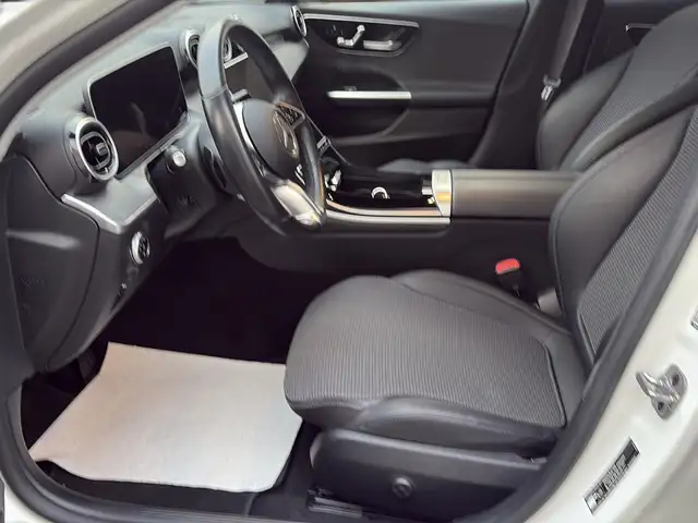 Mercedes-Benz C-Class view 13